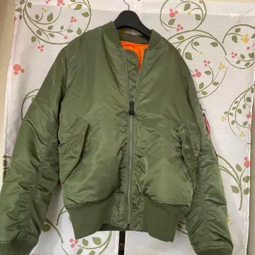 올리브 그린 MA-1 자켓