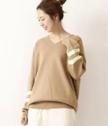 [ 새상품급 ] 스픽앤스팬 V넥 풀오버 니트 오버 사이즈 아이보리