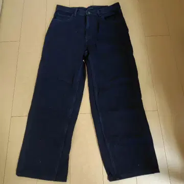 UNIQLO 와이드 스트레이트 청바지 31 사이즈 다크 그레이