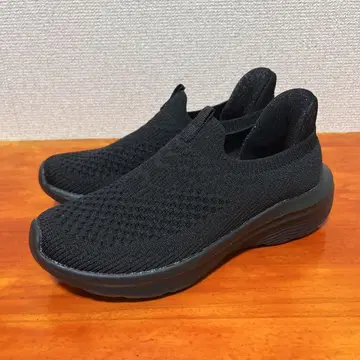 새상품급 시더 크레스트 슬립온 22.5cm 블랙 니트