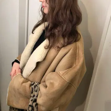 무스탕 코트 / 베이지