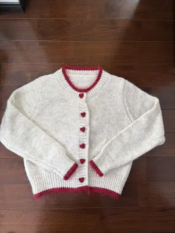 새상품 하트 버튼 니트 가디건