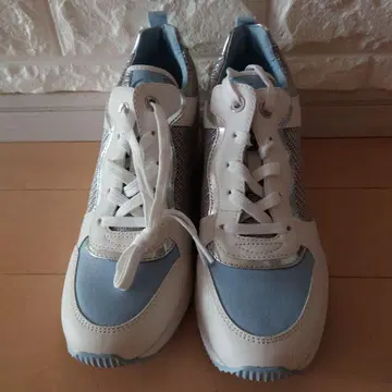 [새상품] MICHAEL KORS 스니커즈