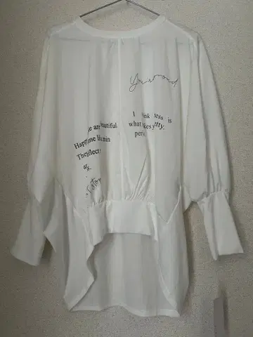 돌먼 소매 긴팔 셔츠 상의 프리 사이즈 화이트 계열 새상품