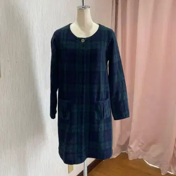 디즈 네이비 계열 체크 긴팔 원피스