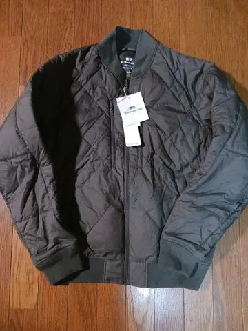 미사용 UNIQLO Whitemoutaineering 다운 자켓