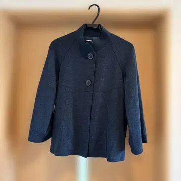 다크 블루 버튼 자켓