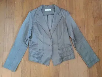 히로코 코시노 그레이 테일러드 자켓