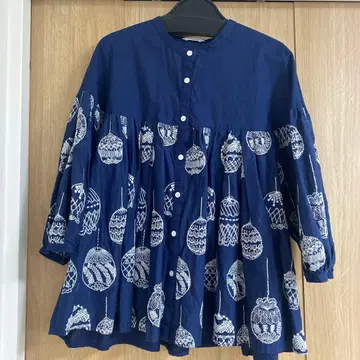 하우피아 블라우스