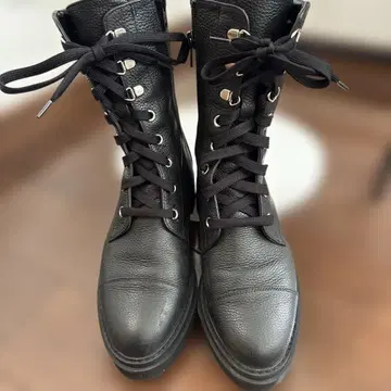 DIANA 블랙 레이스업 워크 부츠