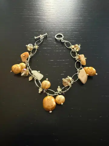 담수 진주와 크리스탈 팔찌