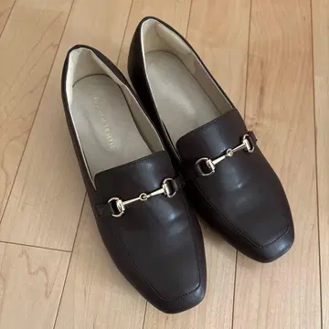 오리엔탈 트래픽 로퍼 브라운