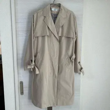 새상품급 트렌치코트 사이즈 S
