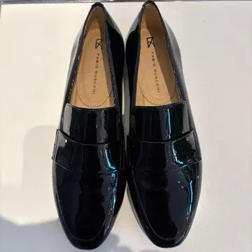 파비오 루스코니 블랙 에나멜 로퍼 미사용 새상품 36 사이즈