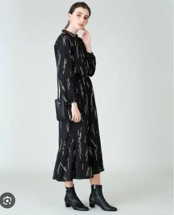 새상품급 알아바일 allureville 기하학 패턴 원피스 size S