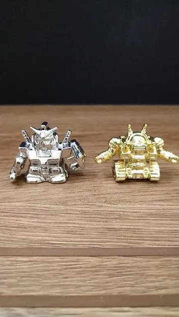 메탈제 로봇 피규어 2체 세트