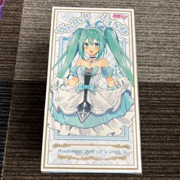 Wonderland 피규어 하츠네 미쿠