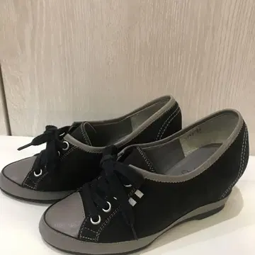 긴자 카네마츠 가을 겨울용 웨지솔 펌프스/숏부츠