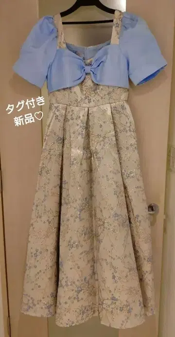 [택 포함 새상품] 스카이블루와 골드 꽃무늬 롱 원피스 드레스