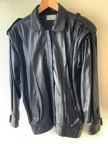 블랙 가죽 아우터 지퍼식