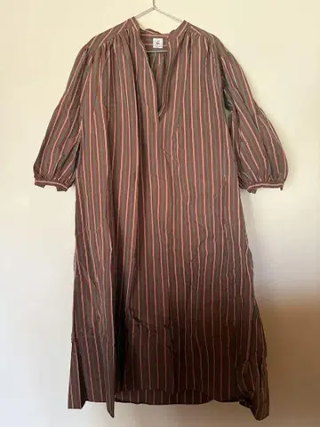 BEAUTY & YOUTH 브라운 스트라이프 긴팔 원피스