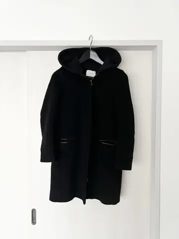 IENA 후드 부착 블랙 울 코트