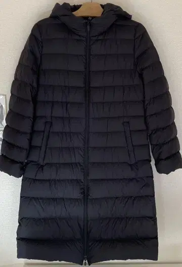 유니클로 울트라 라이트 다운 롱 코트 M 사이즈