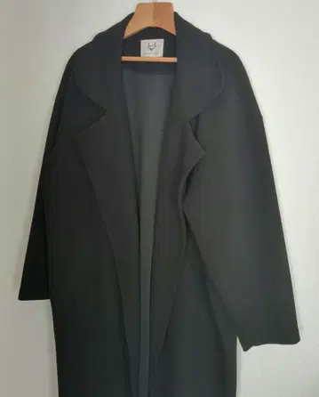 BEREKIAH 블랙 롱 코트