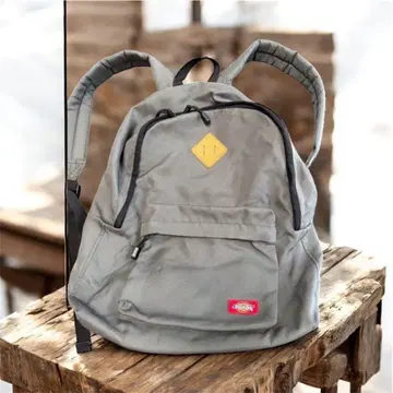 새상품급 Dickies 럭색 카키 백팩 A4 캐주얼