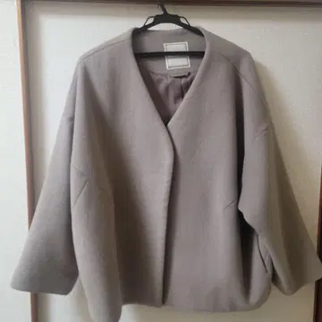 지나시스 숏 비버 하프 노카라 코트