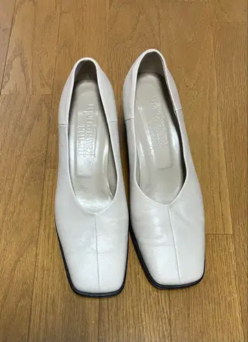 그레이지 스퀘어토 펌프스 23.5