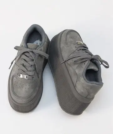 LOVEHUNTER 경량 통굽 볼륨 밑창 코트 스니커즈