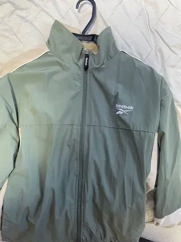 Reebok 올리브 그린 나일론 자켓