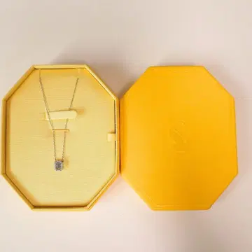 스와로브스키 Millenia 목걸이