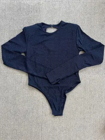 MAISON SPECIAL 네이비 라메 긴팔 바디수트