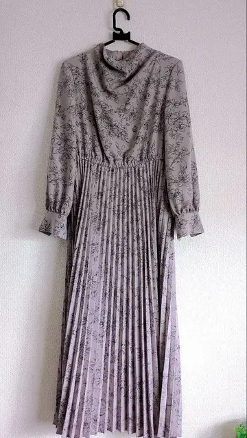 NATURAL BEAUTY BASIC 꽃무늬 플리츠 원피스 긴팔 연보라