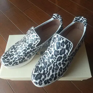 ALL BLACK 스니커즈