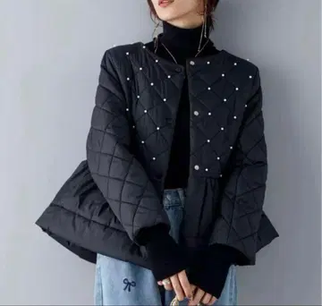 블랙 자켓 펄 장식