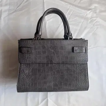 GUESS 그레이 크로커다일 패턴 핸드백