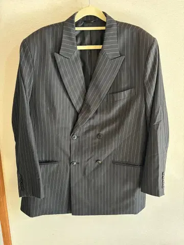 더블 브레스트 피크 라펠 스트라이프 자켓 테일러드 자켓