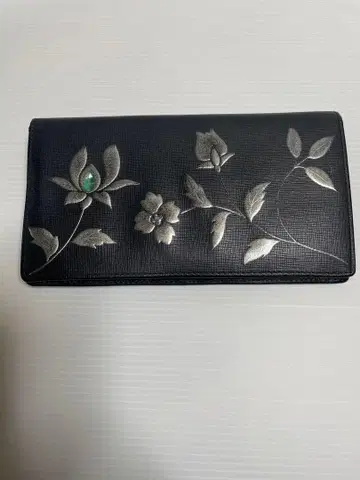 사카모토 컬렉션 장지갑 블랙 꽃무늬 에메랄드 퍼플 스톤