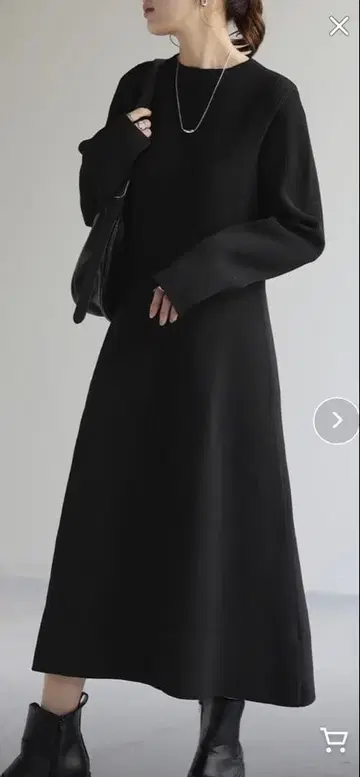 HUG.U. 숨기기보다 볼륨감 A라인 니트 원피스 레귤러 기장 블랙