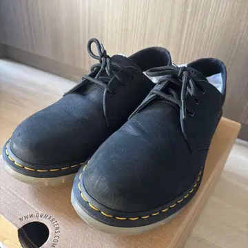 닥터마틴 1461 버터소프트 WP 3홀