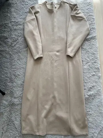 Jumelle 베이지 롱 원피스 긴팔