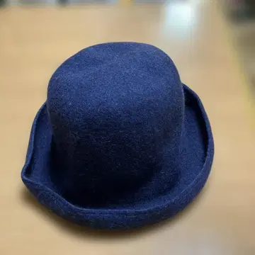 odds 네이비 울 햇