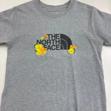[ THE NORTH FACE ] 꽃 자수 반팔 티셔츠 그레이