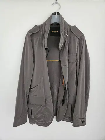 MoRER 카키 나일론 자켓