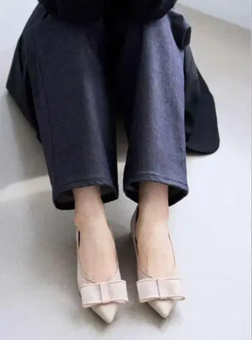 루탈론 포인트 튤 리본 플랫 펌프스 베이지 라메 23