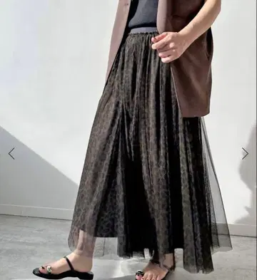 [ 스픽 앤 스팬 ] 레오파드 샤샤 스커트 레오파드 무늬 스커트