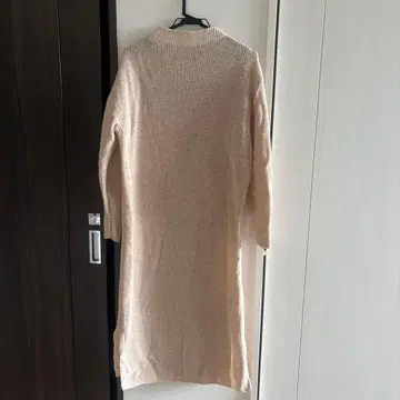 MUJI! 베이지 니트 원피스 M-L 사이즈 슬릿 포함